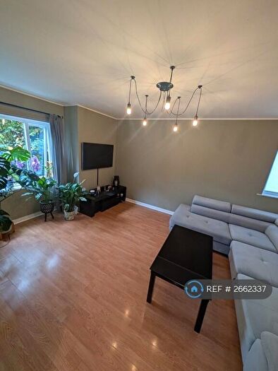 2 Bedroom Flat To Rent In Beverley Road, Hull, HU5
