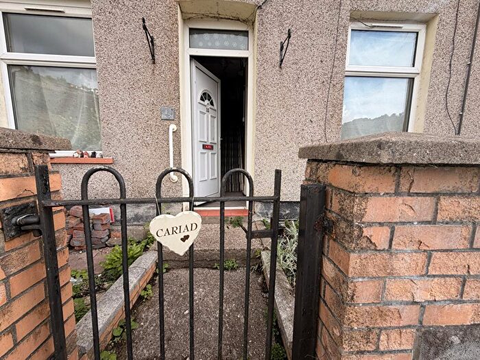 2 Bedroom End Of Terrace House For Sale In Woodside Terrace, Llanhilleth, Abertillery, Blaenau Gwent, NP13