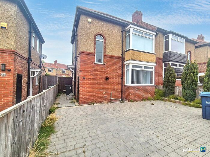 2 Bedroom Semi-Detached House To Rent In Beechwood Avenue, Gateshead, NE9