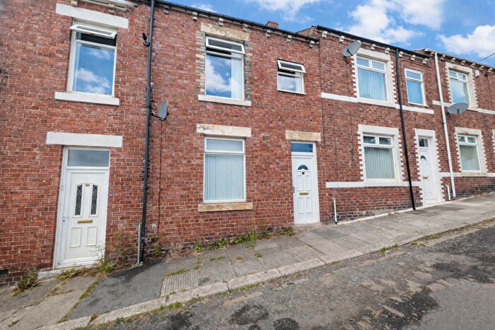 3 Bedroom Terraced House To Rent In Standish Street, South Moor, Stanley, Durham, DH9