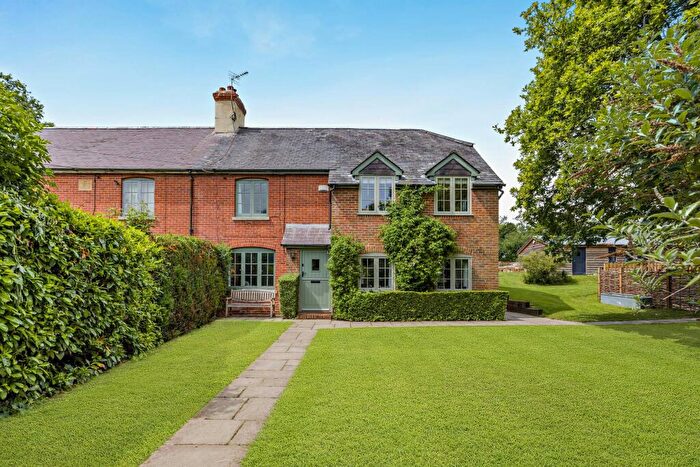 4 Bedroom Semi-Detached House For Sale In Copse View, Redenham, Hampshire, SP11