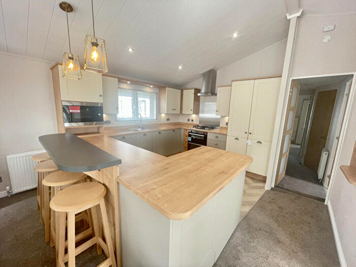 3 Bedroom Lodge For Sale In Ramsgate, Kent, CT12