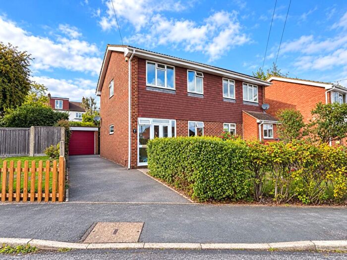3 Bedroom Semi-Detached House To Rent In Rushden Way, Farnham, Surrey, GU9