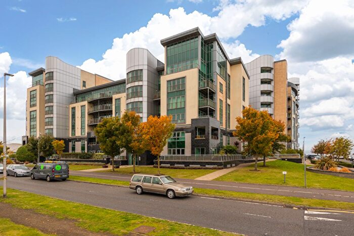 3 Bedroom Flat For Sale In / Western Harbour Drive, Edinburgh, EH6
