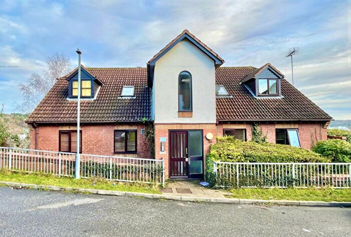 2 Bedroom Apartment To Rent In Flitcroft Lea, High Wycombe, HP13
