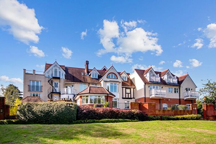 2 Bedroom Flat For Sale In Lewes Road, East Grinstead, RH19