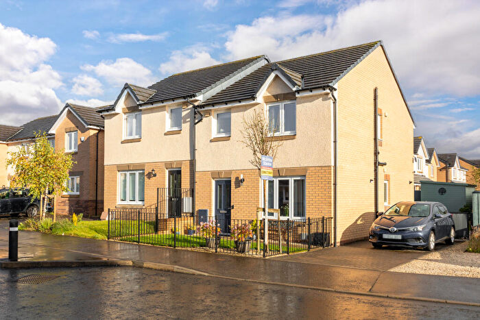3 Bedroom Semi-Detached House For Sale In Hermitage Avenue, Helensburgh, Argyll And Bute, G84
