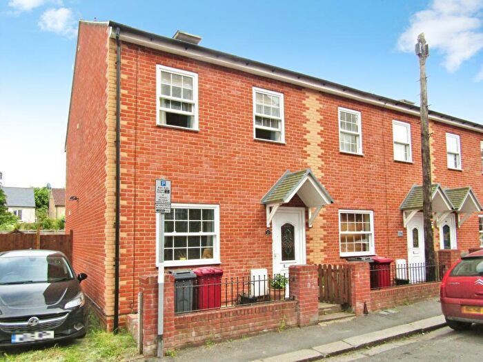 3 Bedroom Terraced House For Sale In Wilson Road, Reading, RG30