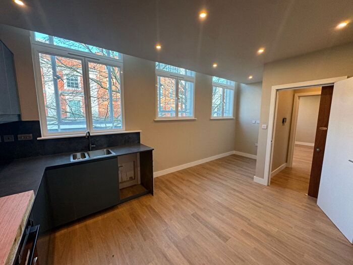 1 Bedroom Flat To Rent In Flat, North End, Croydon, CR0