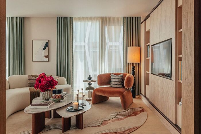 1 Bedroom Flat For Sale In The Broadway, Broadway, London, SW1H