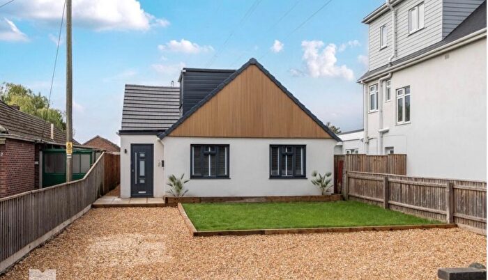 3 Bedroom Detached House To Rent In Christchurch Road, West Parley, BH22