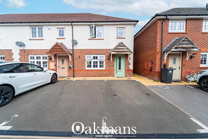 3 Bedroom Semi-Detached House For Sale In Umpire Close, Birmingham, B17