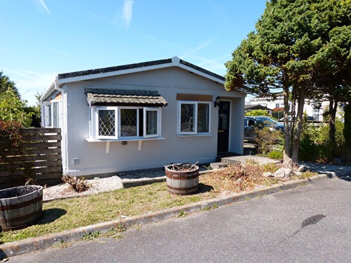 2 Bedroom Mobile/park Home For Sale In The Heathers, Foxhole, PL26