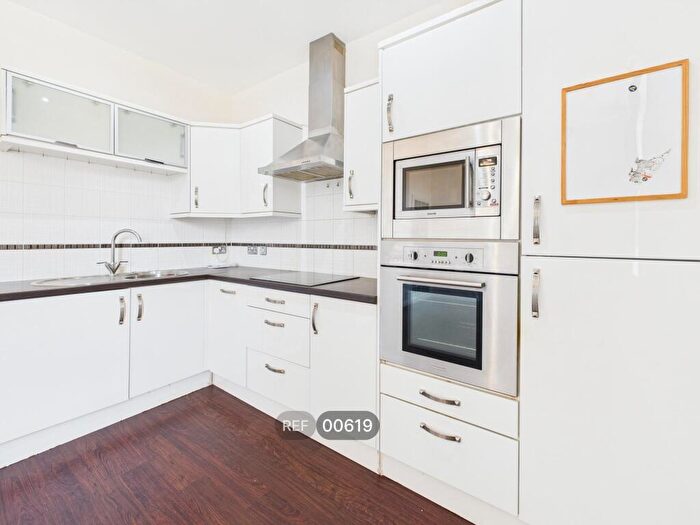 1 Bedroom Apartment To Rent In Peel Court, Spring Bank, HU3