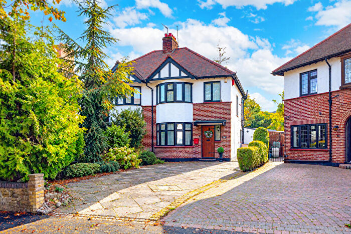 4 Bedroom Semi-Detached House For Sale In Earls Hall Avenue, Southend-on-Sea, SS2