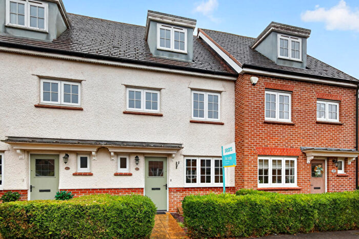 4 Bedroom Terraced House For Sale In Merlin Way, Bracknell, RG12