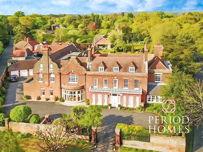 2 Bedroom Apartment For Sale In Back Lane, Fryerning, CM4