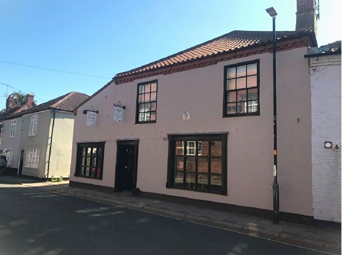 1 Bedroom Flat To Rent In Station Road, Holt, NR25