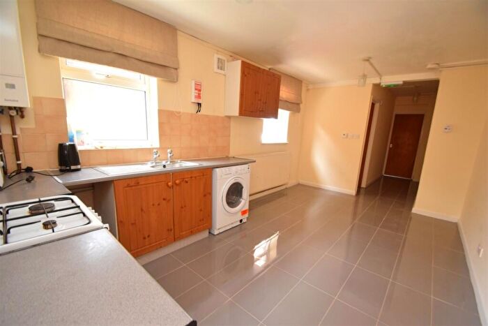 2 Bedroom Flat To Rent In Portswood, SO14