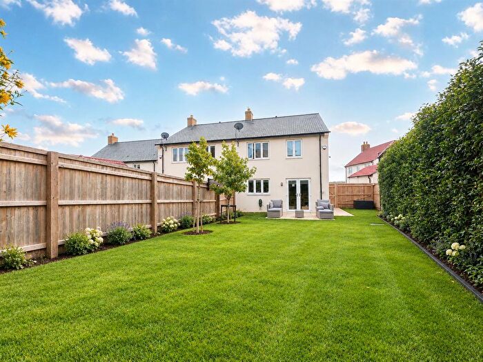 3 Bedroom Semi-Detached House For Sale In Walter Close, Chickerell, Weymouth, DT3