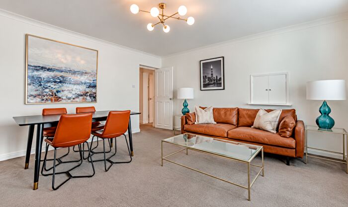 2 Bedroom Flat To Rent In Fulham Road, London, SW3