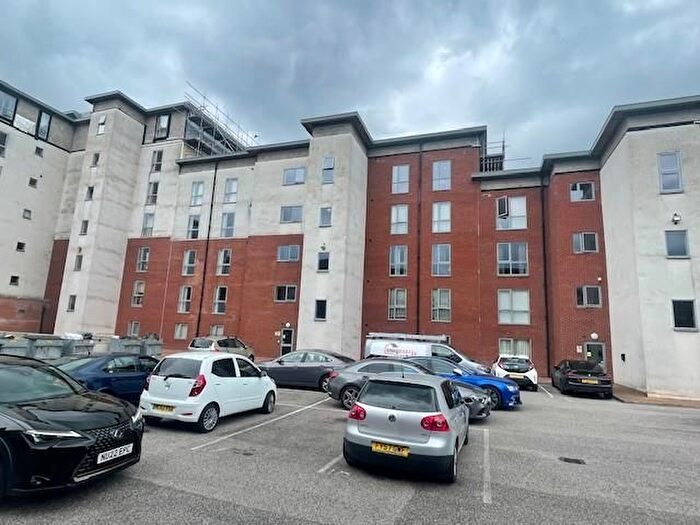 2 Bedroom Flat For Sale In Stockwell Gate, Mansfield, NG18