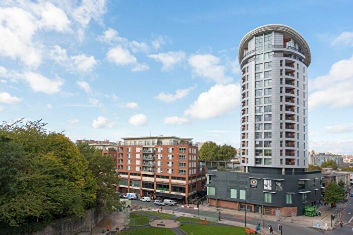2 Bedroom Flat For Sale In Bristol, BS1