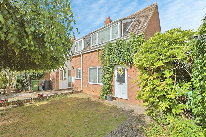 3 Bedroom End Of Terrace House For Sale In Woodland Rise, Tasburgh, Norwich, NR15
