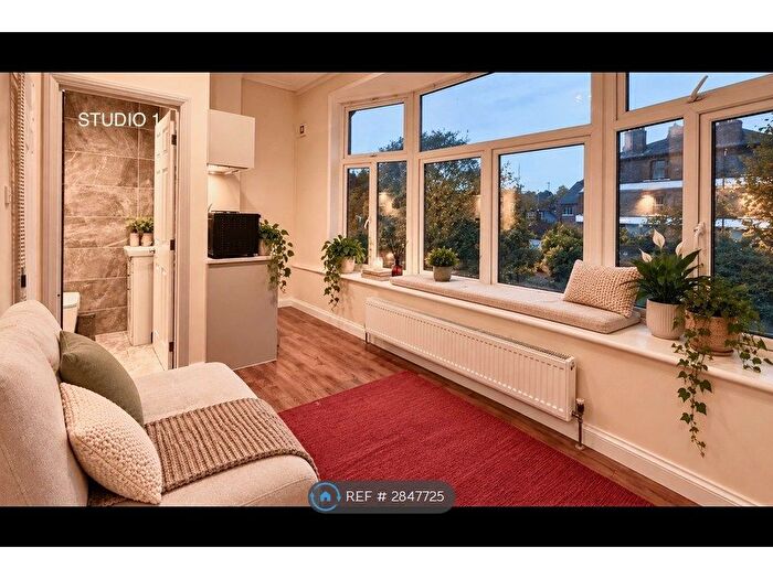 Studio To Rent In Studio Flats, London, N8