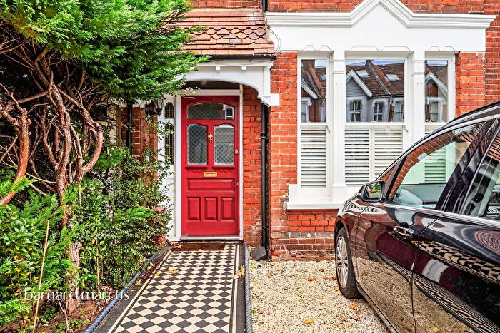 5 Bedroom Semi-Detached House For Sale In Penwortham Road, London, SW16