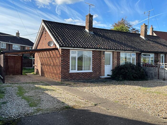 2 Bedroom Semi-Detached Bungalow For Sale In North View Drive, Whissonsett, Norfolk, NR20