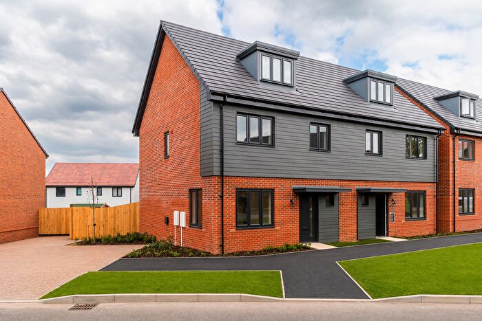 4 Bedroom Semi-Detached House For Sale In Lawrence Avenue, Shrivenham, SN6