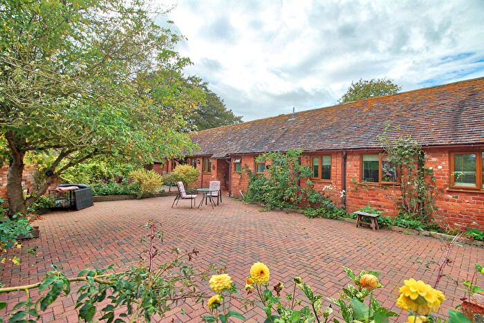 3 Bedroom Detached House For Sale In Queenhill, Worcester, WR8
