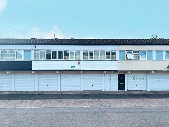 2 Bedroom Maisonette For Sale In Lakedown Close, Druids Heath, B14