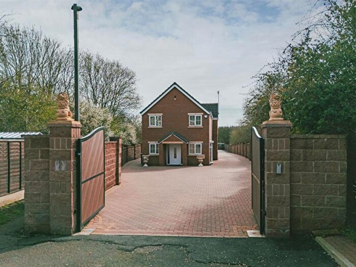 4 Bedroom Detached House For Sale In John Hibbard Avenue, Sheffield, S13