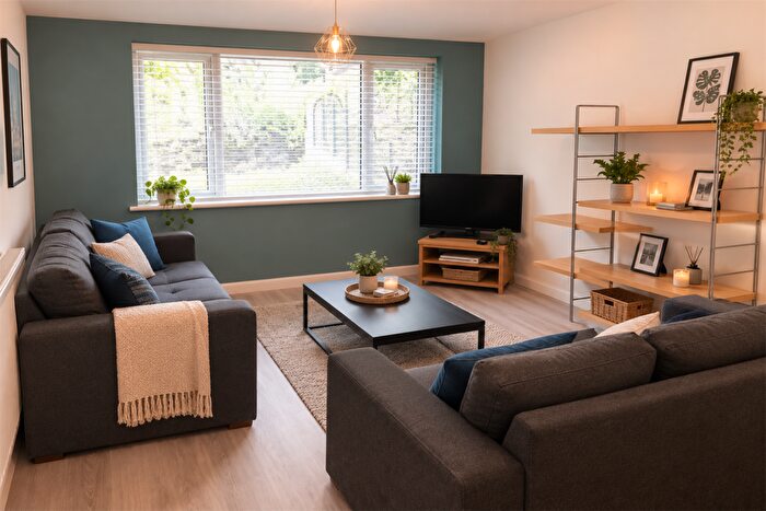 4 Bedroom Apartment To Rent In Flat B Tapton House, Broomhill, S10