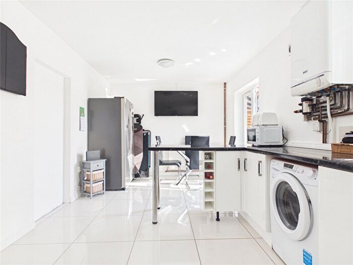 3 Bedroom End Of Terrace House For Sale In Randolph Avenue, Bristol, BS13