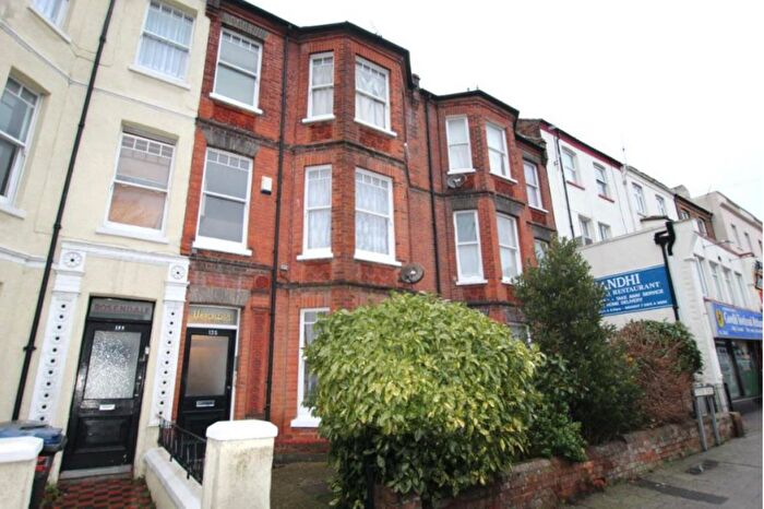 1 Bedroom Flat For Sale In Station Road, Herne Bay, CT6
