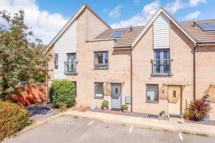 3 Bedroom Terraced House For Sale In Trinity Way, Maidstone, Kent, ME15