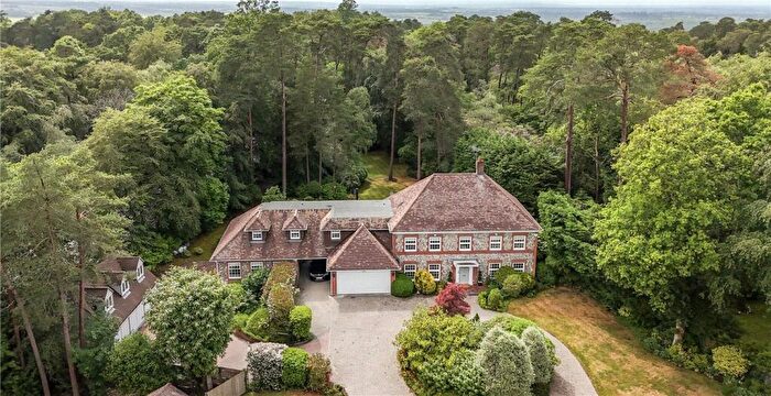 8 Bedroom Detached House To Rent In Kestrel Close, Ewshot, Farnham, GU10