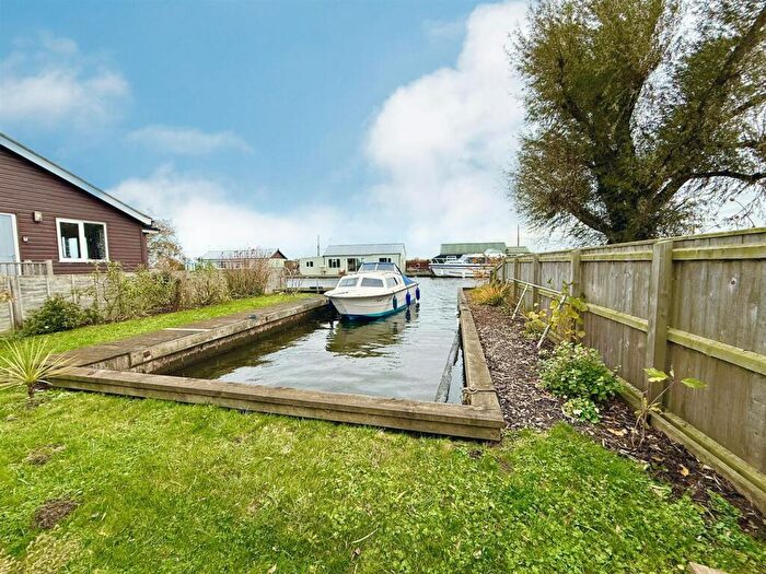 Property For Sale In North West Riverbank, Potter Heigham, NR29