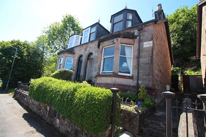 4 Bedroom Semi-Detached House For Sale In Broomberry Drive, Gourock, PA19