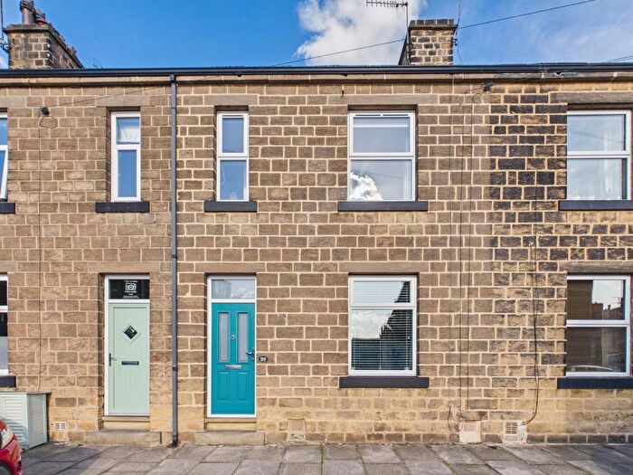 3 Bedroom Terraced House For Sale In Belgrave Road, Bingley, BD16
