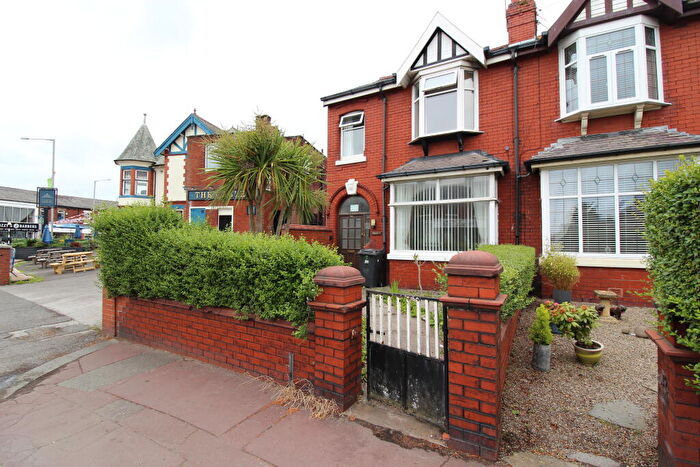 4 Bedroom End Of Terrace House For Sale In Towngate, Leyland, Lancashire, PR25