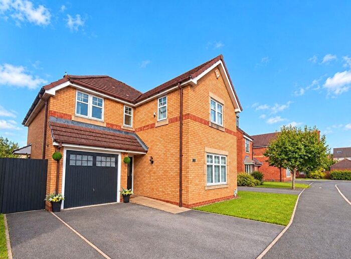 4 Bedroom Detached House For Sale In Glamis Close, Prenton, CH43