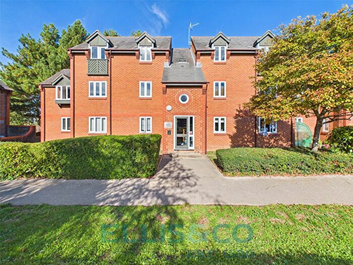 1 Bedroom Flat To Rent In Arundel Close, Tonbridge, Kent, TN9