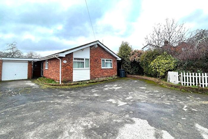 3 Bedroom Bungalow For Sale In Harpers Road, Ash, Surrey, GU12