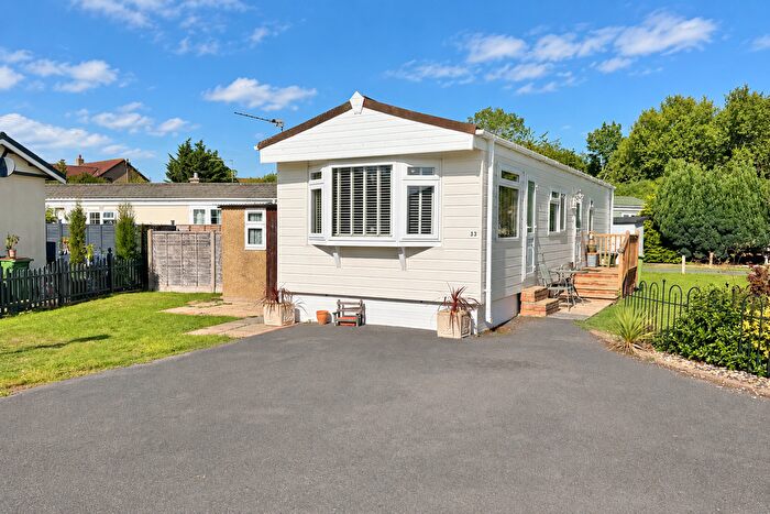 2 Bedroom Mobile/park Home For Sale In Dibles Park, Warsash, SO31
