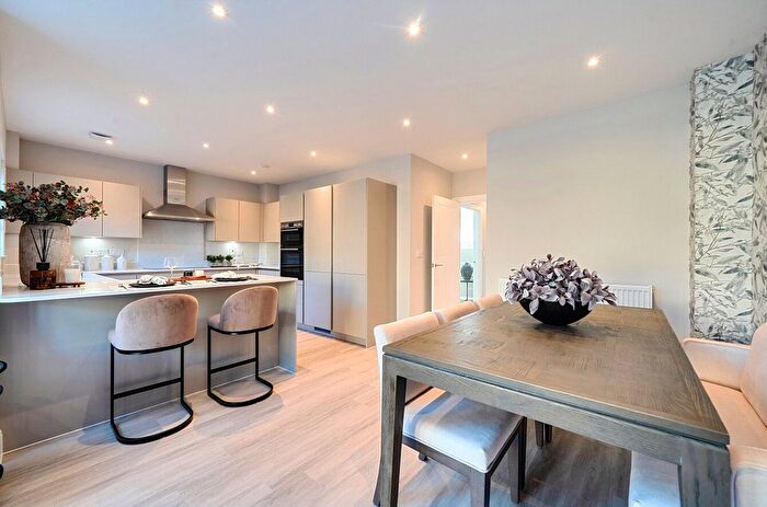 4 Bedroom Detached House For Sale In Millet Road, Finchwood Park, Wokingham, Berkshire, RG40