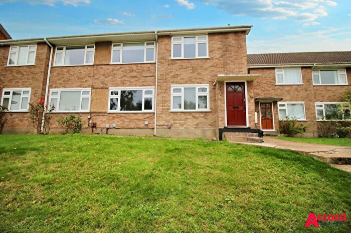 2 Bedroom Maisonette To Rent In Boundary Road, Upminster, RM14